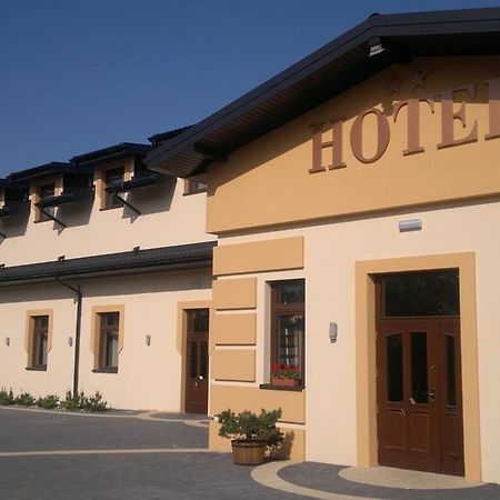 Hotel Diament - Zajazd U Przemka Zgierz Dış mekan fotoğraf